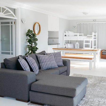 Nahoon Beach Villas Self Catering Apartments Източен Лондон Екстериор снимка