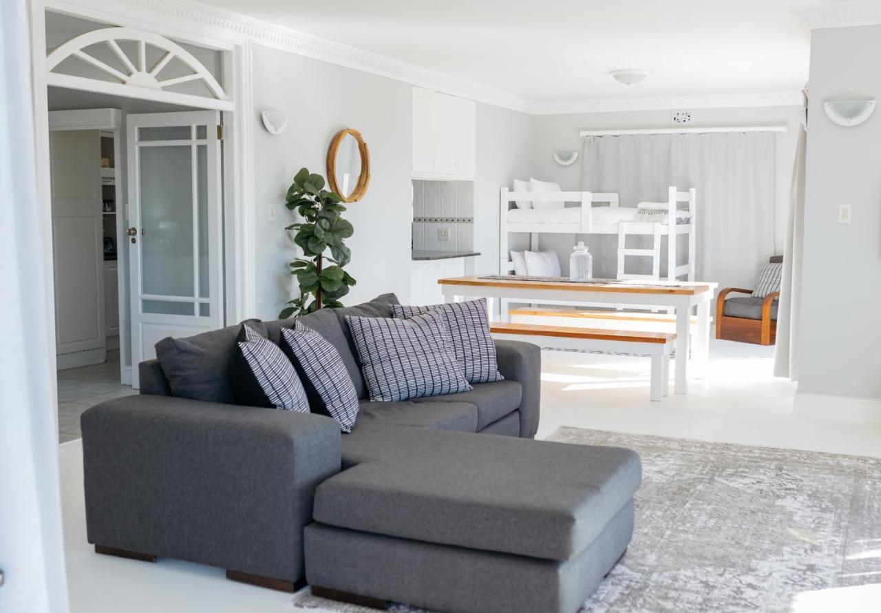 Nahoon Beach Villas Self Catering Apartments Източен Лондон Екстериор снимка
