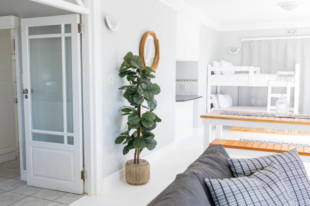 Nahoon Beach Villas Self Catering Apartments Източен Лондон Екстериор снимка
