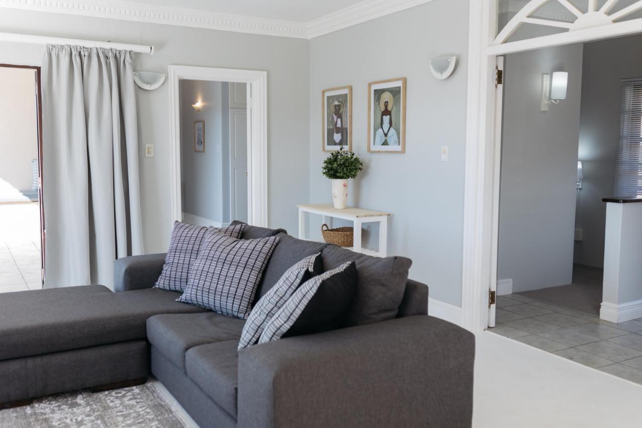 Nahoon Beach Villas Self Catering Apartments Източен Лондон Екстериор снимка