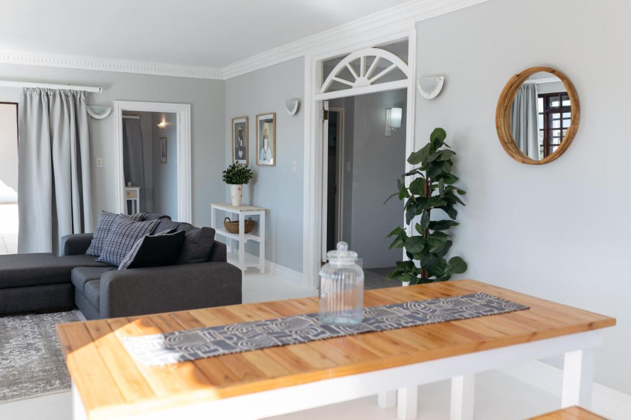 Nahoon Beach Villas Self Catering Apartments Източен Лондон Екстериор снимка