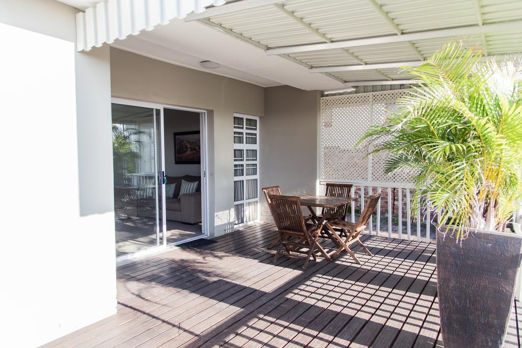 Nahoon Beach Villas Self Catering Apartments Източен Лондон Екстериор снимка