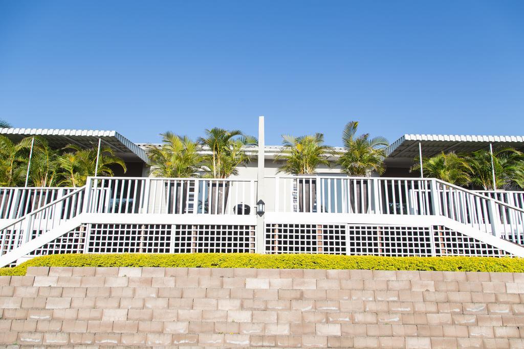 Nahoon Beach Villas Self Catering Apartments Източен Лондон Екстериор снимка