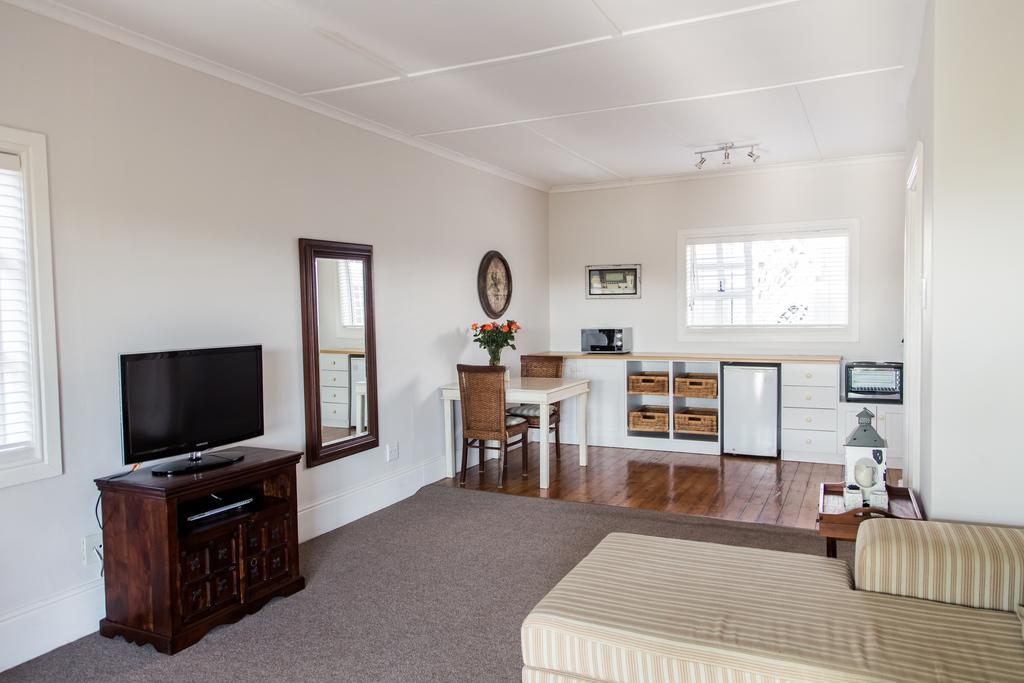 Nahoon Beach Villas Self Catering Apartments Източен Лондон Екстериор снимка