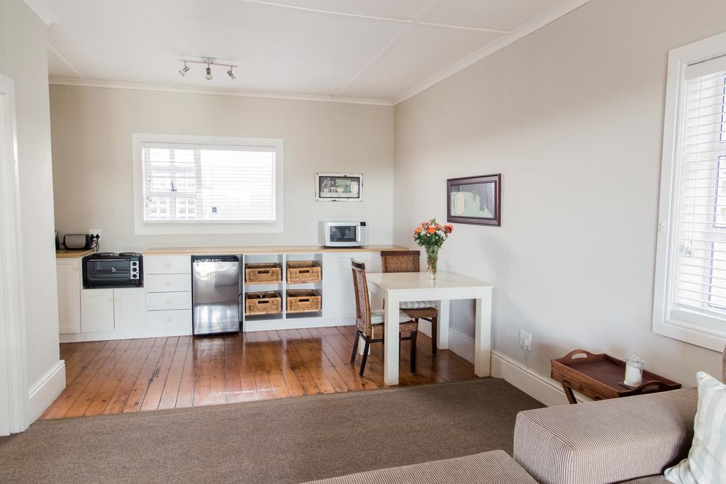 Nahoon Beach Villas Self Catering Apartments Източен Лондон Стая снимка